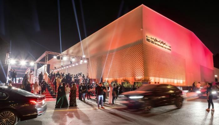 إطلالات سعودية تخطف الأنظار في مهرجان البحر الأحمر 2025 إطلالات سعودية تخطف الأنظار في مهرجان البحر الأحمر 2025