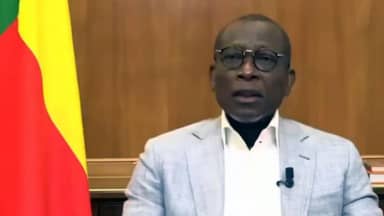 بعد محاولة انقلاب… الرئيس يخرج عن صمته بعد محاولة انقلاب... الرئيس يخرج عن صمته