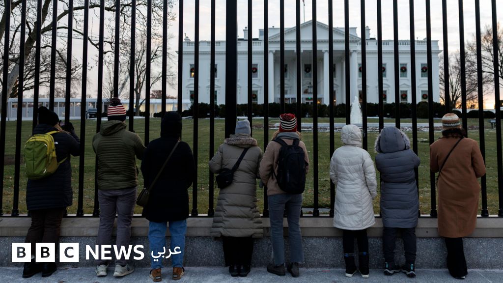 دونالد ترامب: الرئيس الأمريكي يوسّع حظر السفر ليشمل خمس دول إضافية