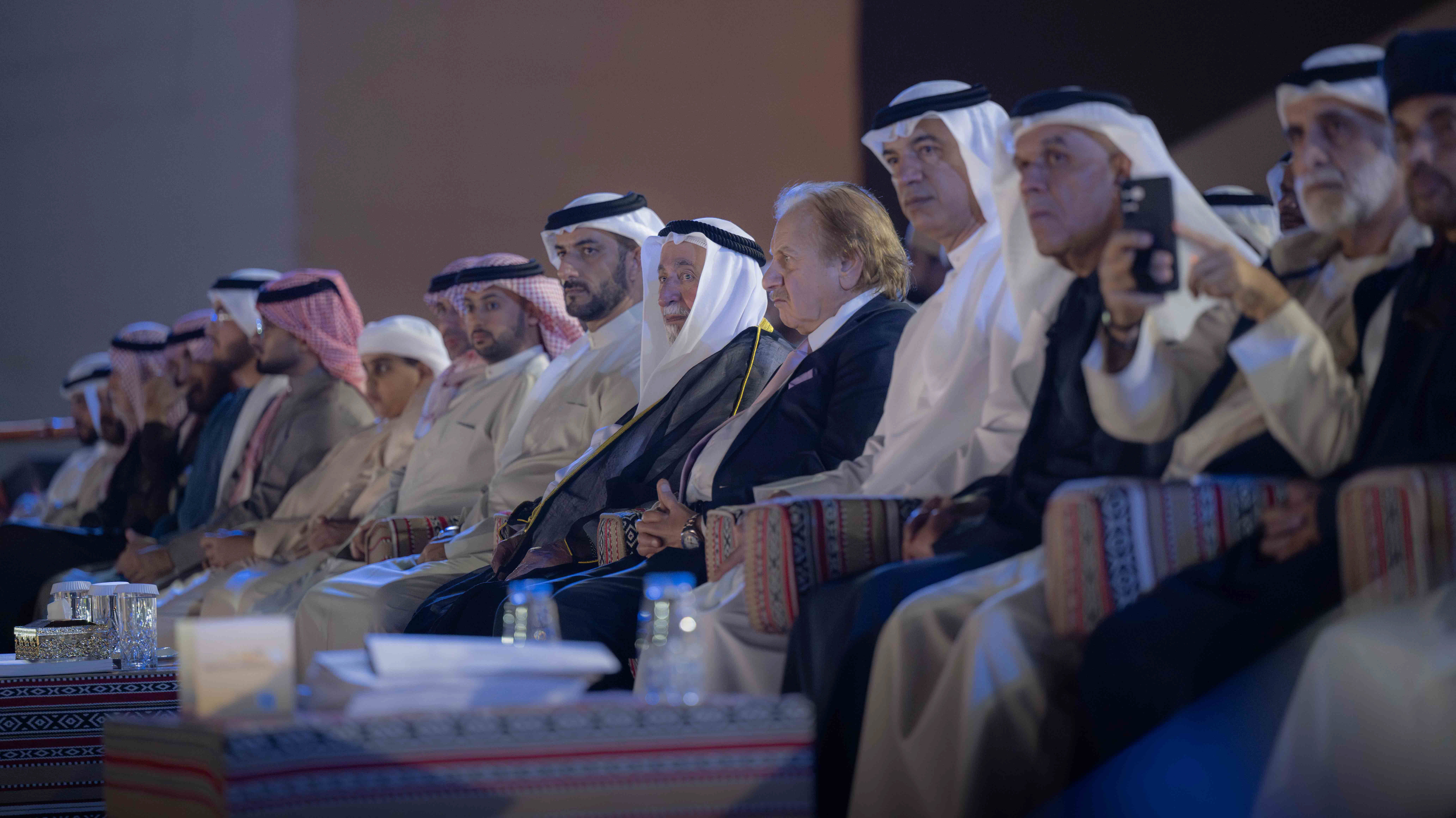 سلطان القاسمي يشهد افتتاح مهرجان الشارقة للمسرح الصحراوي الـ9