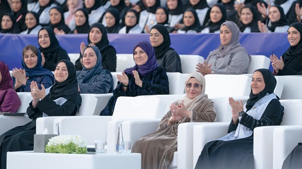 جواهر القاسمي تشهد حفل «من هنا البداية» جواهر القاسمي تشهد حفل «من هنا البداية»