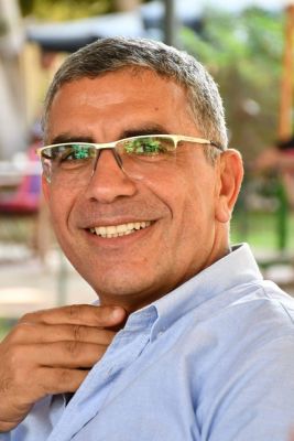 مايكل كين ومحمد صلاح.. إذا نظرت للخلف تعثرت! عبدالله عبدالسلام