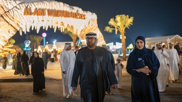 محمد بن حمدان بن زايد يشهد افتتاح فعالية الألعاب الشتوية «ونترلاند العين» في استاد هزاع بن زايد