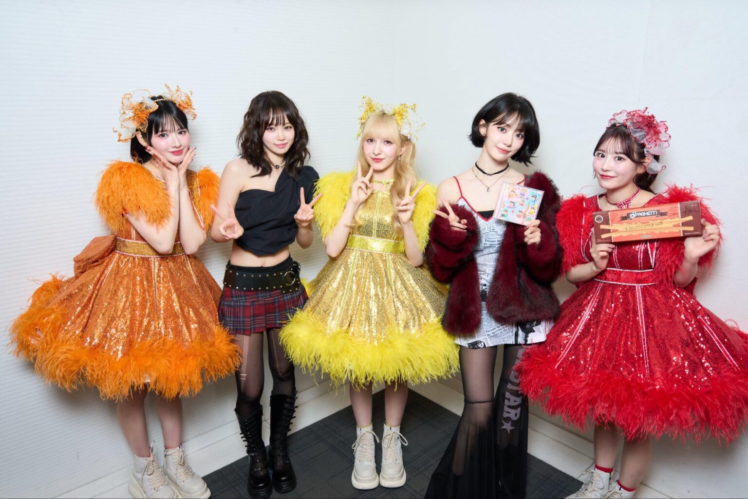 تحديث 251230 FRUITS ZIPPER مع كيم تشايوون ومياواكي ساكورا (مع تشينزي سوزوكا، هاياسي نويل، تسوكياشي أماني)