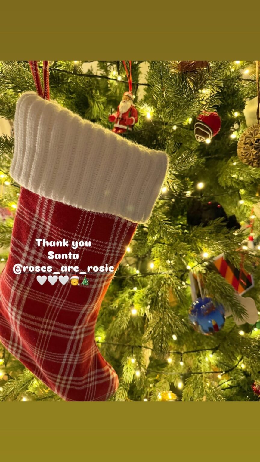 251219 تحديث قصة فريق Rosé على IG مع ROSÉ