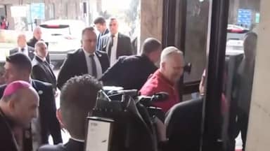 وصول موكب البابا لاوون الرابع عشر إلى البازيليك في حريصا - MTV Lebanon