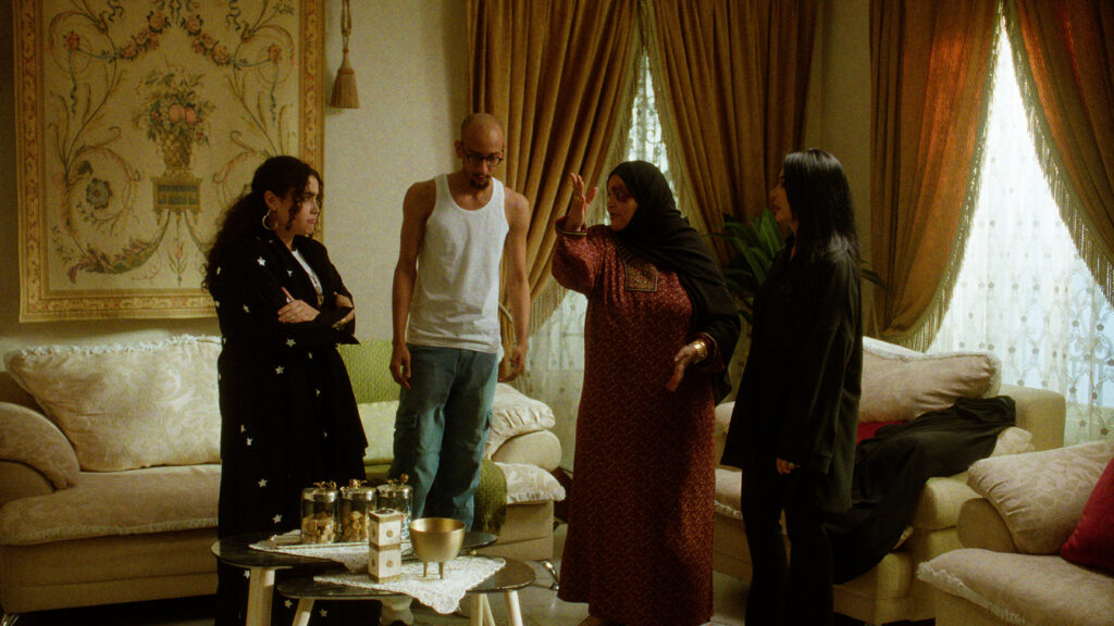 جريدة الرياض | فيلم سعودي ينافس في أكبر سوق عالمي للأفلام القصيرة عالميًا جريدة الرياض | فيلم سعودي ينافس في أكبر سوق عالمي للأفلام القصيرة عالميًا