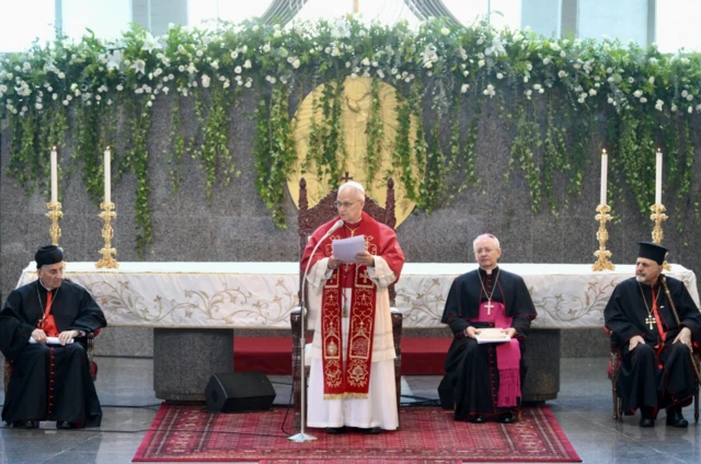 البابا لاون الرابع عشر يلتقي الأساقفة والكهنة والمكرسين والعاملين في مجال الرعاية في مزار سيدة لبنان في حريصا