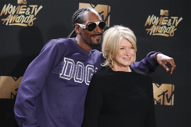 مارثا ستيوارت تنضم إلى سنوب دوغ كشريك في ملكية سوانزي سيتي