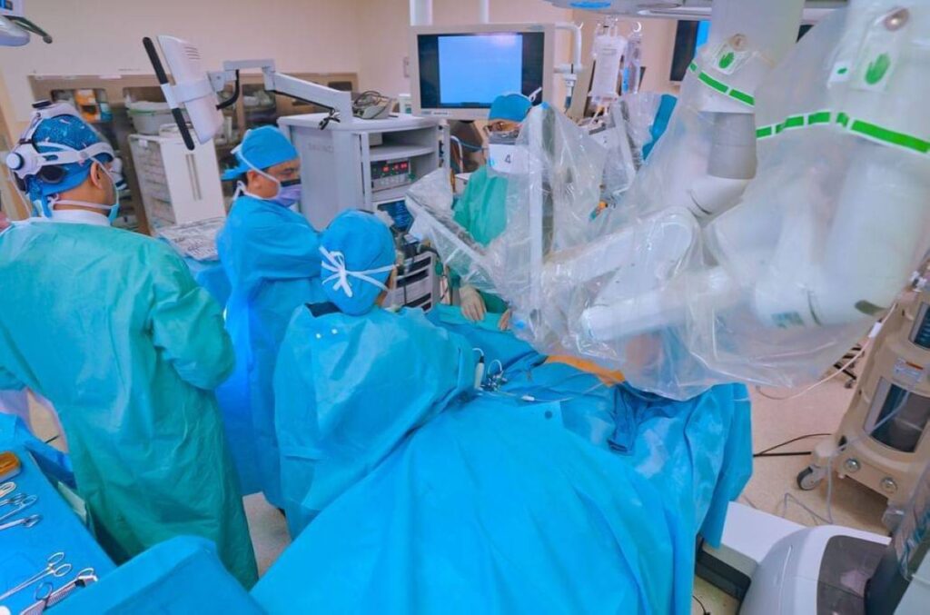 حصاد الإمارات 2025.. القطاع الصحي يعزز ريادته بإنجازات نوعية Al Bayan