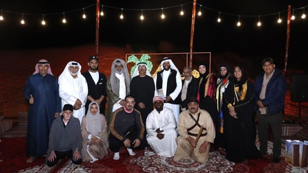 «الشارقة للمسرح الصحراوي» يواصل فعاليات يومه الخامس «الشارقة للمسرح الصحراوي» يواصل فعاليات يومه الخامس