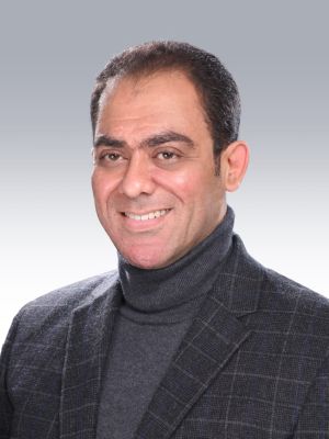 «الست».. شجاعة إعادة كتابة الأسطورة حسام العادلي