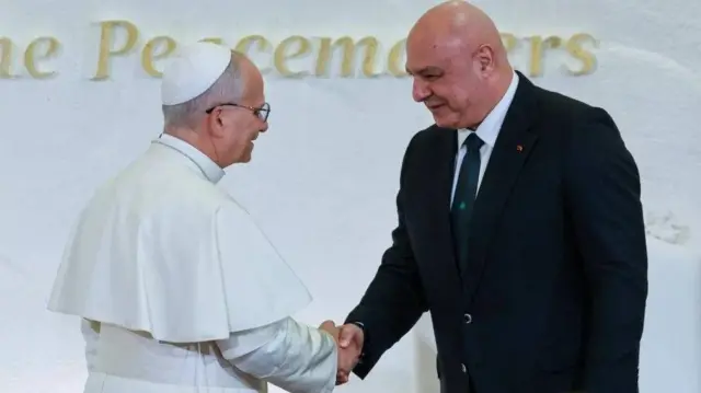 جوزاف عون والبابا ليو الرابع عشر 