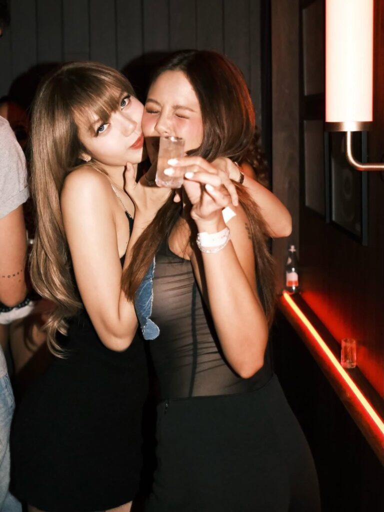 251202 تحديث sssorn_chonnasorn على IG مع ليزا