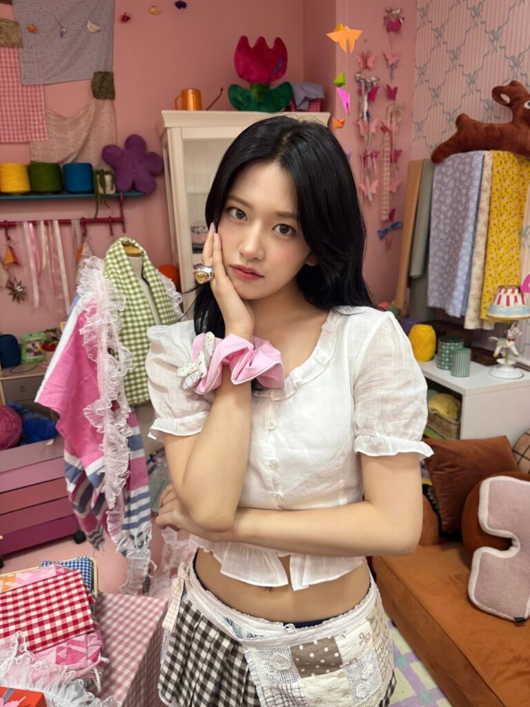 251205 تحديث تويتر الرسمي لـ IVE مع يوجين، غايول وري