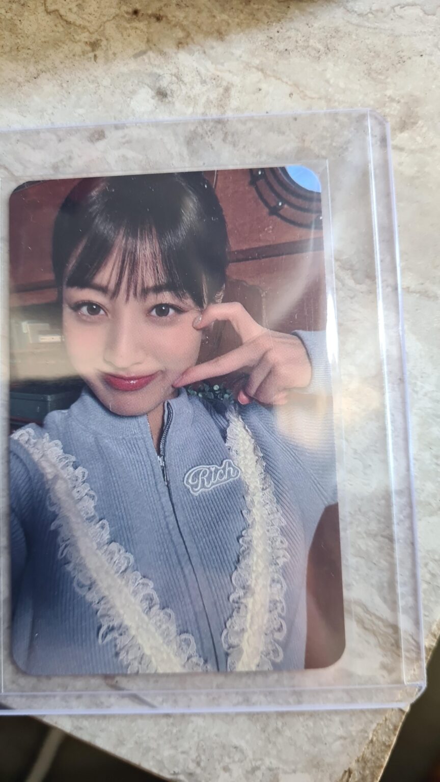 الرجاء مساعدتي في بطاقة الهوية، فأنا لغة غبية 🙈