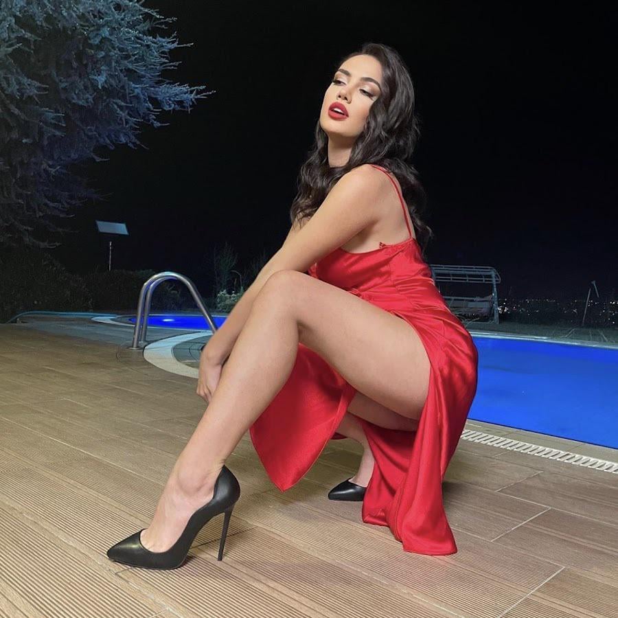 Ece Ronay ayak🤩😋