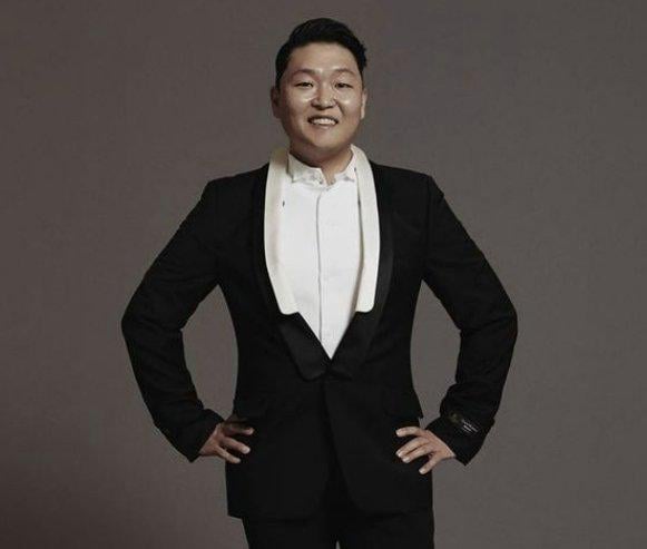 قامت الشرطة بتفتيش مكتب وكالة PSY بسبب مزاعم عن وصفات طبية لأدوية النوم