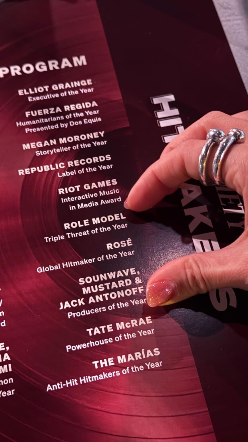 251208 تحديث قصة جوان IG مع روزي