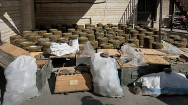 بالصّور: الأمن السوري يُحبط محاولة تهريب ألغام إلى "الحزب"