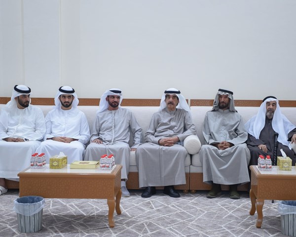 حاكم أم القيوين يقدم واجب العزاء في وفاة موزة إبراهيم راشد الساحب آل علي حاكم أم القيوين يقدم واجب العزاء في وفاة موزة إبراهيم راشد الساحب آل علي