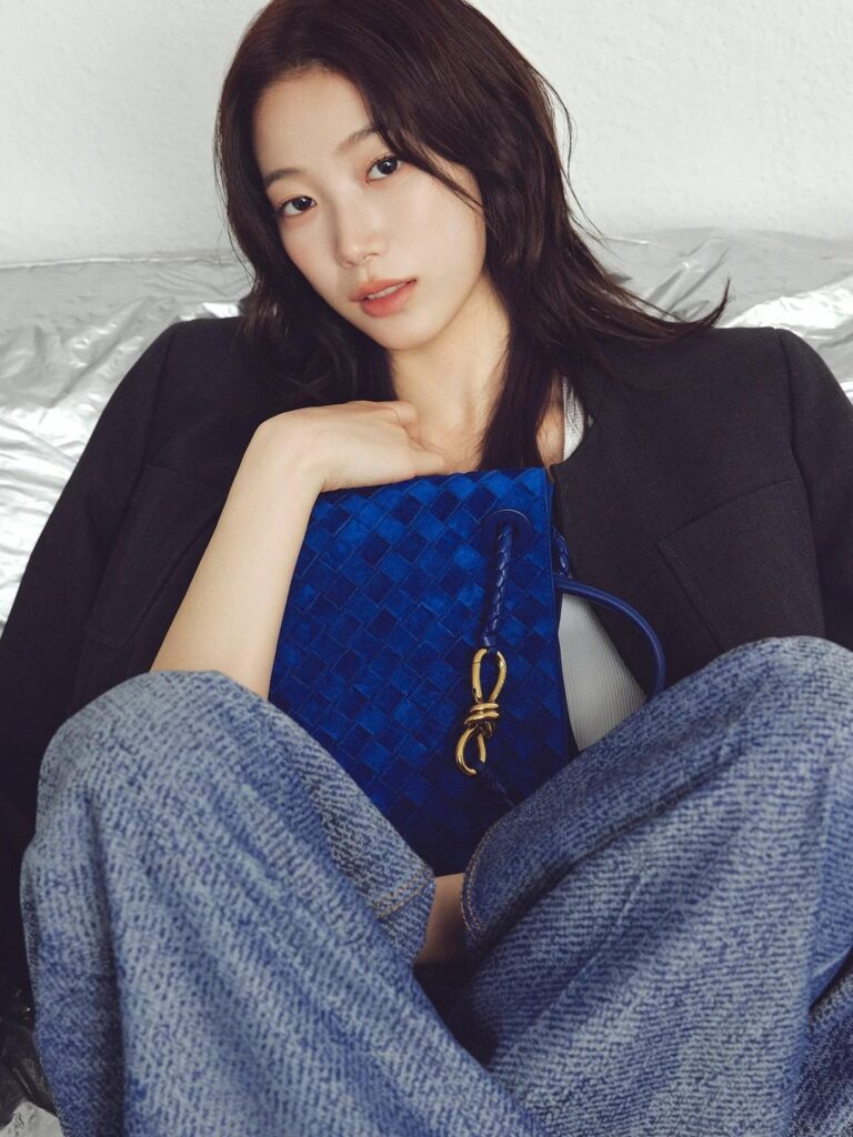 251215 كازوها - مجلة SPUR x بوتيغا فينيتا (معاينة إعلانية)