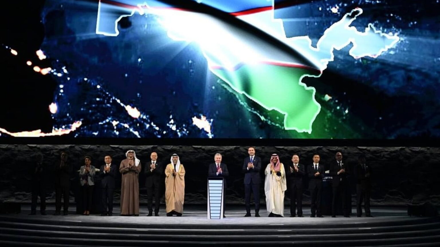 رئيس أوزبكستان يشهد تدشين مشروع للطاقة طورته مصدر رئيس أوزبكستان يشهد تدشين مشروع للطاقة طورته مصدر