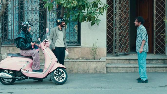 سخرية مريرة عن السينما والمجتمع والناس سخرية مريرة عن السينما والمجتمع والناس