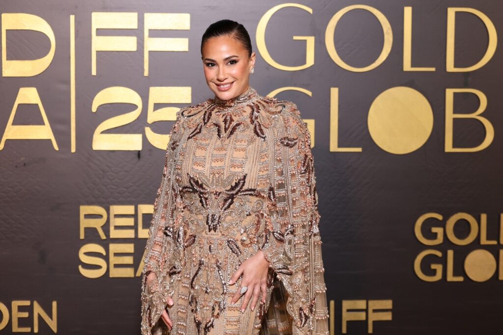 نجمات اليوم السابع لمهرجان البحر الأحمر السينمائي 2025 يخطفن الأضواء بصيحات جمالية آسرة نجمات اليوم السابع لمهرجان البحر الأحمر السينمائي 2025 يخطفن الأضواء بصيحات جمالية آسرة