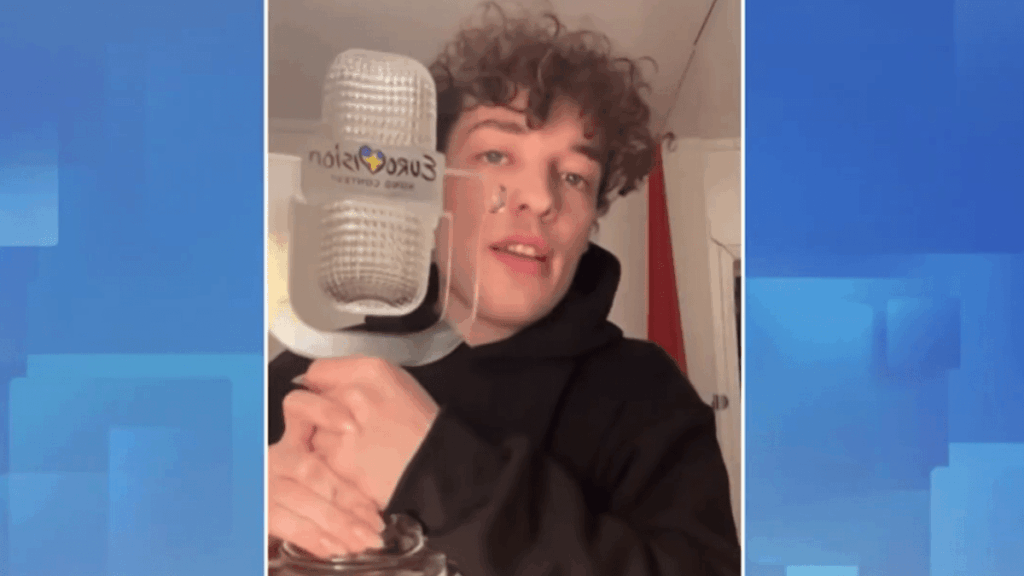 احتجاج الفائزين يربك إسرائيل.. “نيمو” يعيد كأس اليوروفيجن إلى اتحاد البث الأوروبي (فيديو) احتجاج الفائزين يربك إسرائيل.. “نيمو” يعيد كأس اليوروفيجن إلى اتحاد البث الأوروبي (فيديو)