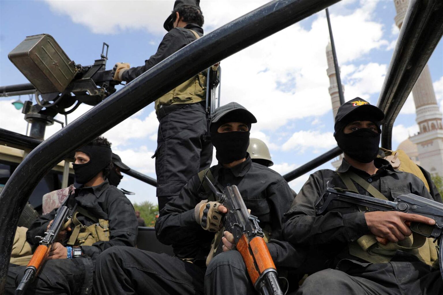 تحركات حوثية في لبنان تحت المراقبة؟! (نداء الوطن)