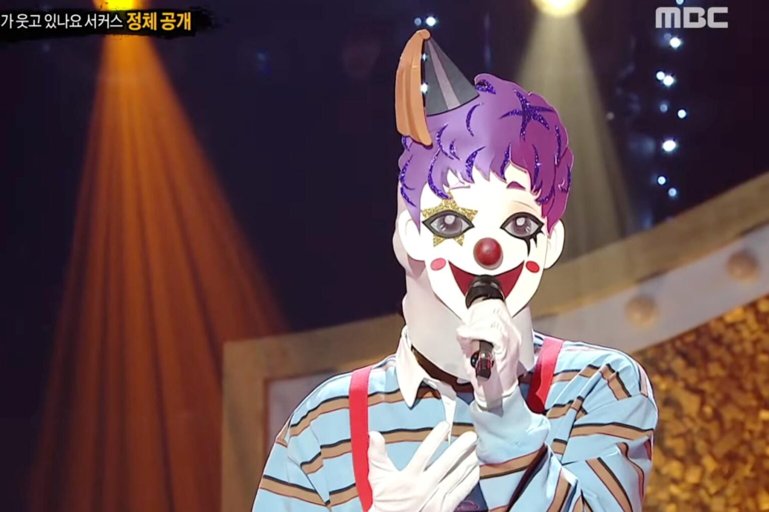متسابق سابق في برنامج "BOYS II PLANET" يذهل بصوته في أغنية "The King Of Mask Singer"