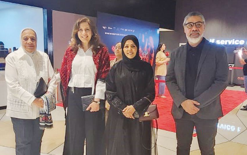 أخبار الخليج | فـيـلـم «الـسـت» يـعـرض الآن فـي سـيـنـمـا الـبـحـريـــن أخبار الخليج | فـيـلـم «الـسـت» يـعـرض الآن فـي سـيـنـمـا الـبـحـريـــن