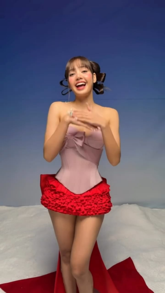 251225 تحديث قصة ليزا (LLOUD) على الانستغرام