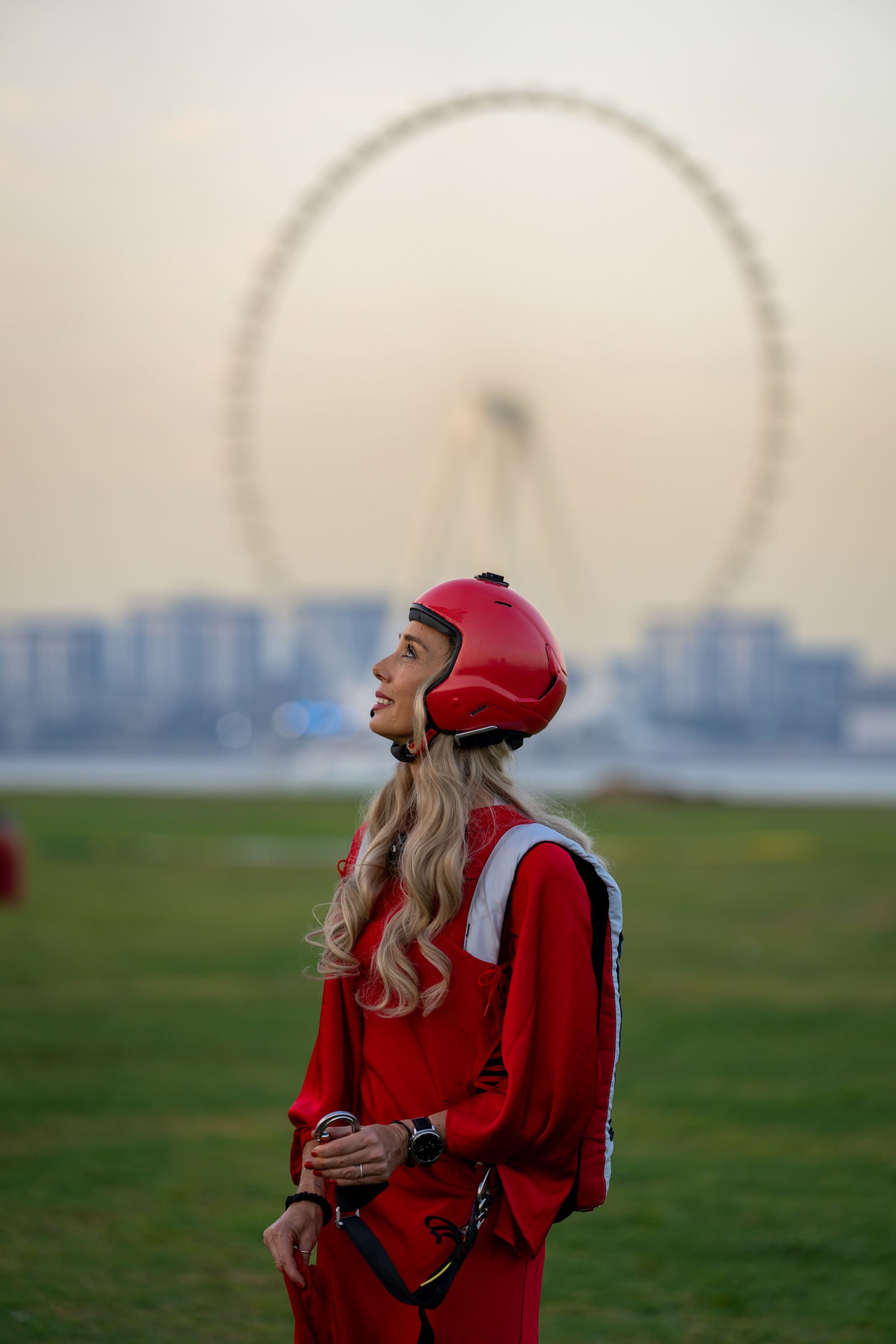 قافزة المظلات البلجيكية ماغالي فولكنر براف (Steve Braff)