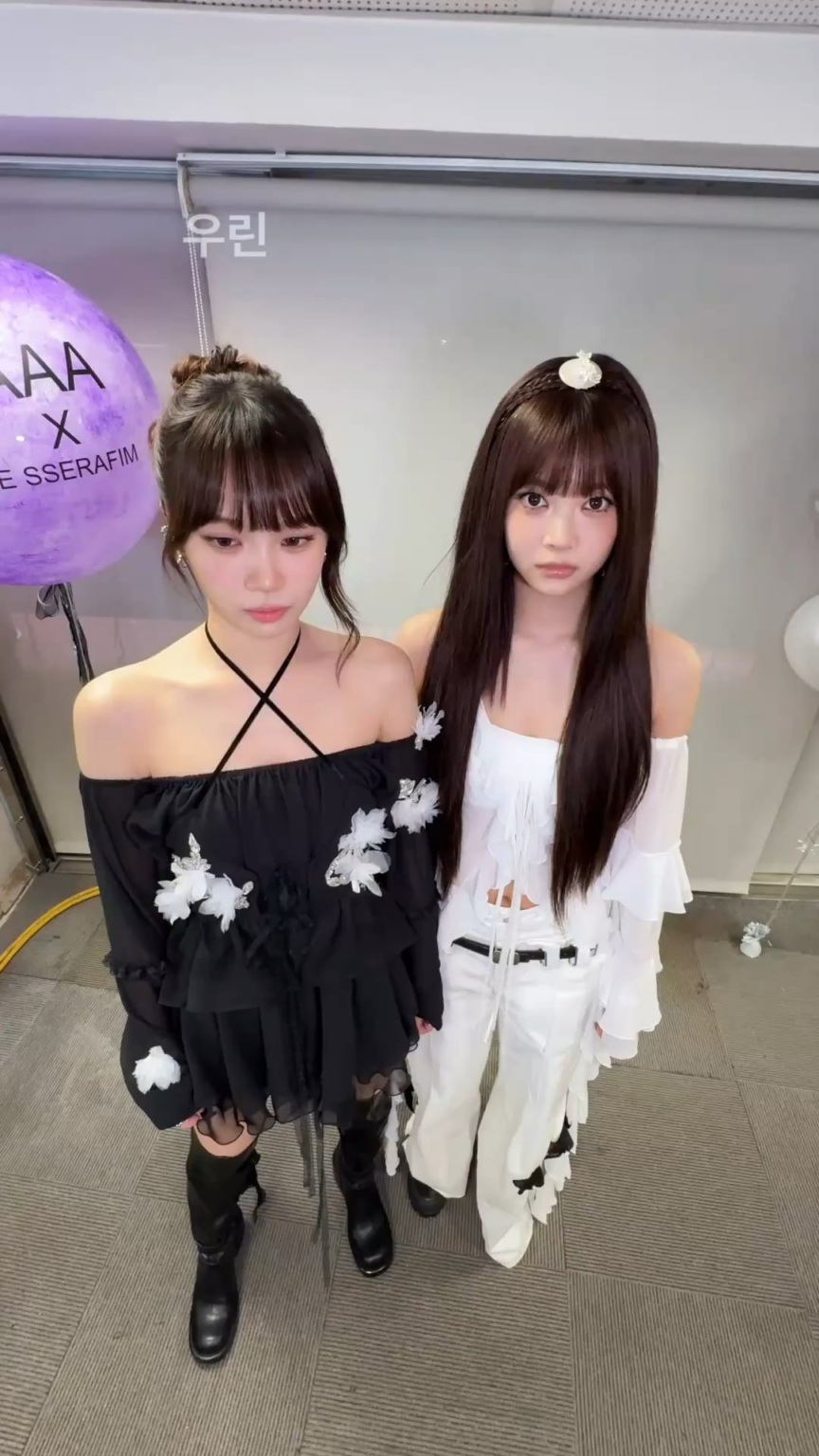 251207 تحديث LE SSERAFIM على تيك توك مع كيم تشايوون وهونغ ايونتشاي - الحب فوق الهيب هوب، المال فوق الحب، الخوف فوق الحب