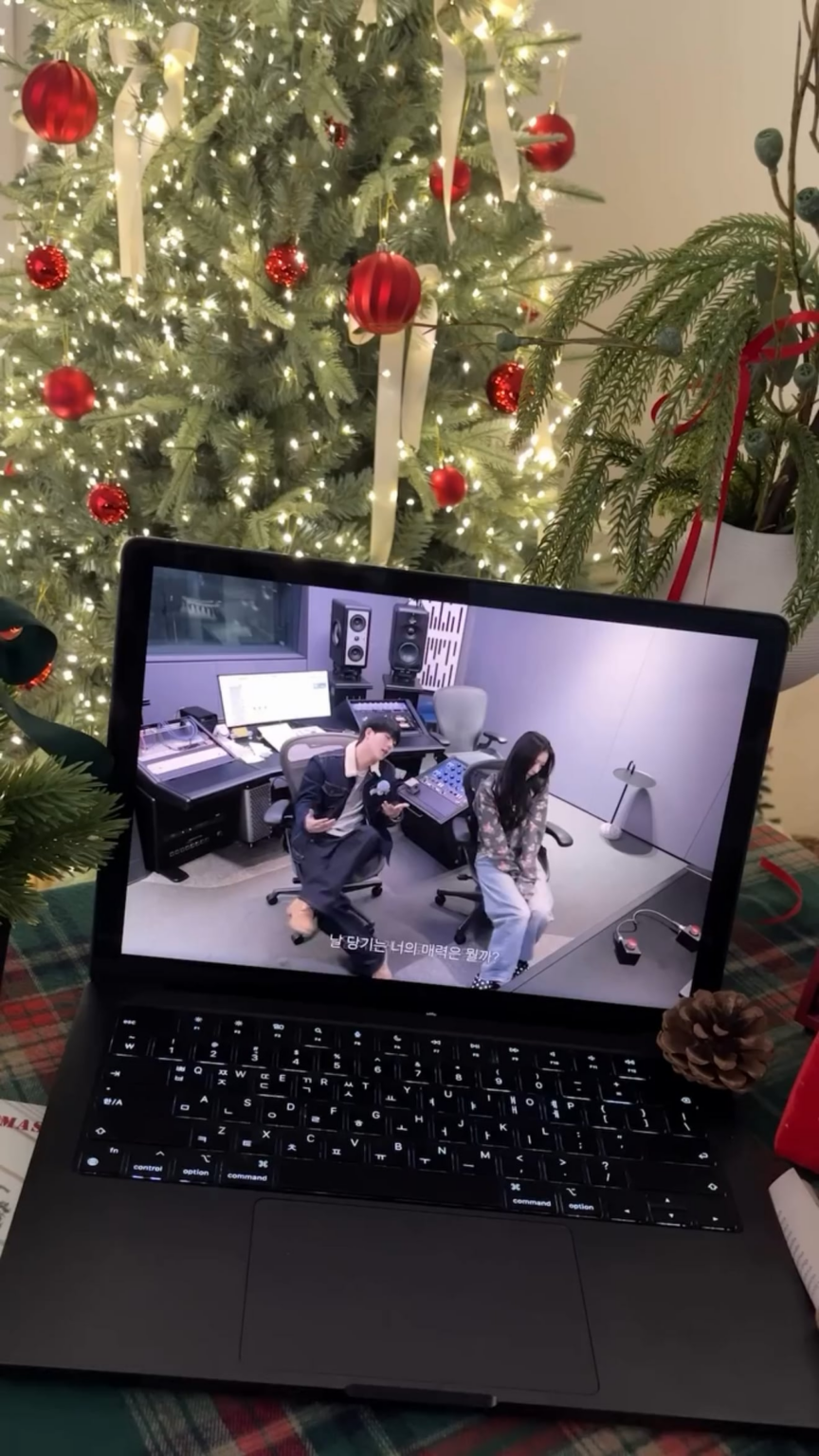 251223 تحديث MONSTA X Joohoney على Instagram Reels مع Rei