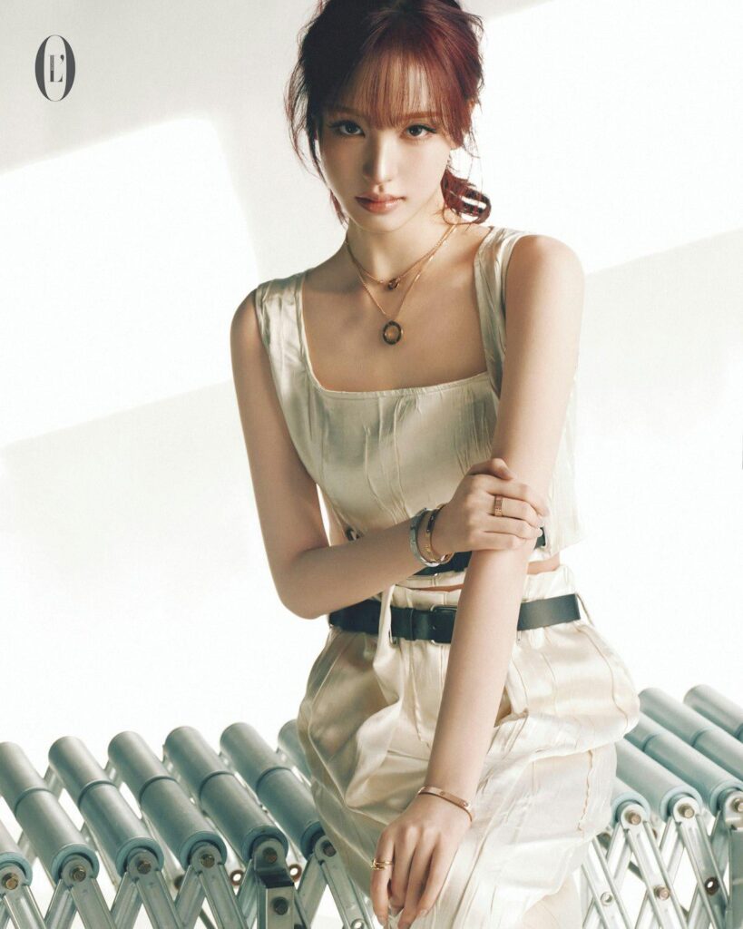 251214 ليز - ليز من IVE تتحدث عن جولة حول العالم وكتابة الأغاني وما هي الخطوة التالية في L'OFFICIEL سنغافورة