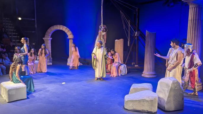 نهاية "أبو الزوس" العبثية.. لينا خوري تقود الفوضى إلى معناها