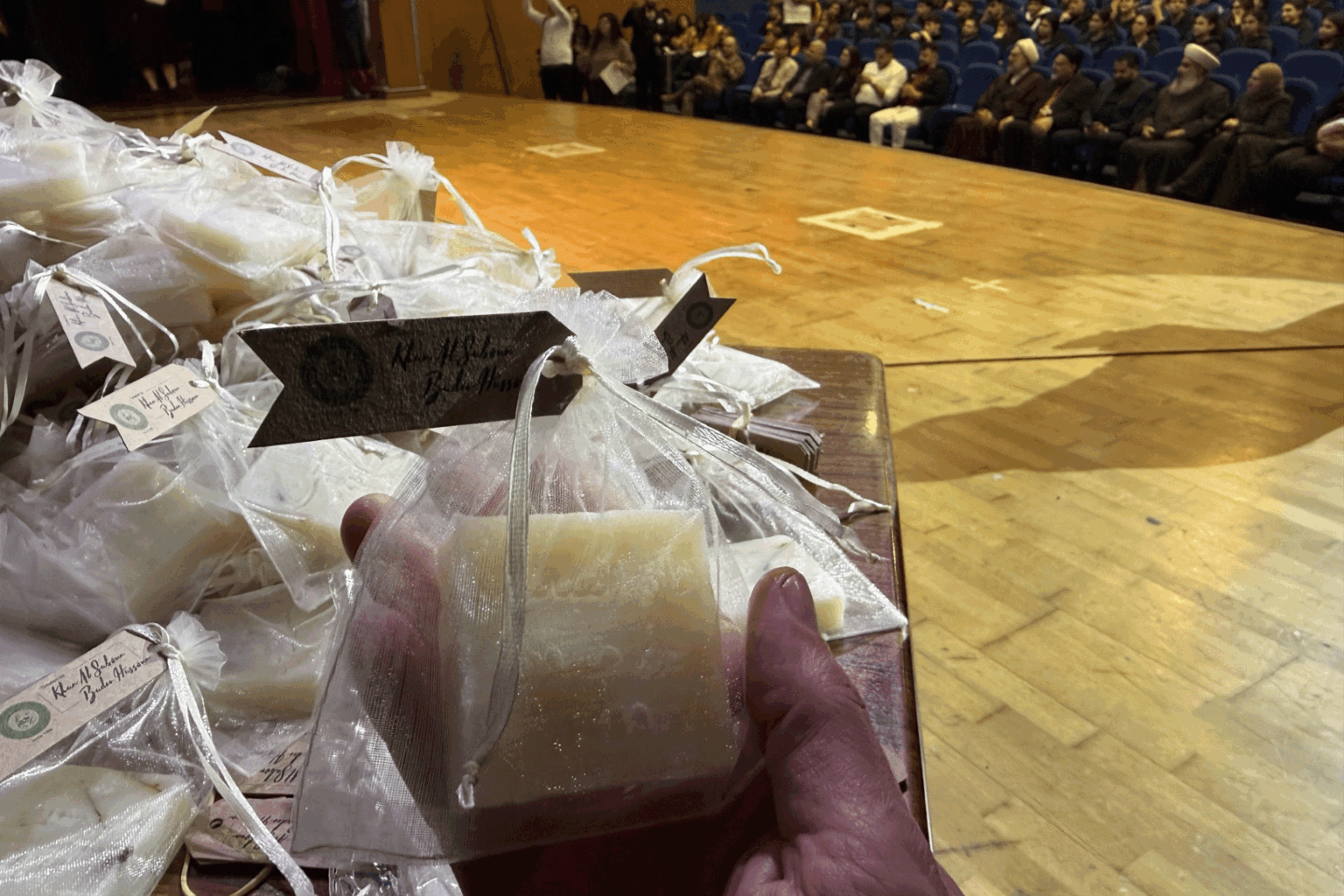 شجرة الميلاد من الصابون.. حكاية لبنانية عن العيش المشترك | منوعات