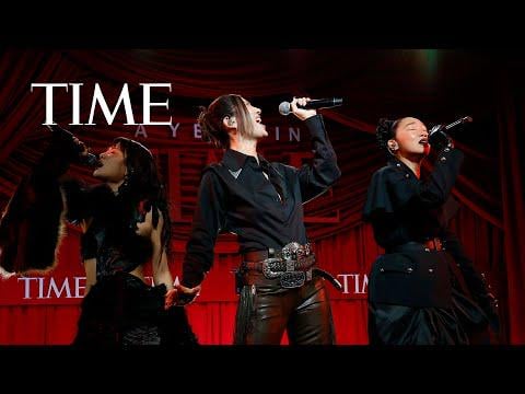 HUNTR/X (EJAE, REI AMI & AUDREY NUNA) - Golden (KPop Demon Hunters OST) @ A Year in TIME (251211)