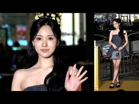 251201 تحديث يوتيوب لأخبار Oricon - مينا من TWICE تثير ضجة في أوموتيساندو أثناء ظهورها في حفل الإضاءة! تظهر بفستان قصير يظهر خط عنقها الجميل ويكشف أيضًا عن "كانجي العام" لـ "Omotesando Fendi Illumination 2025"