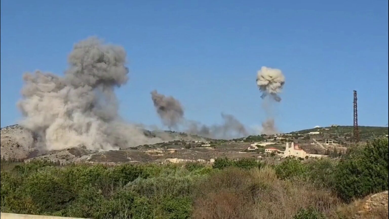 3 قتلى بقصف إسرائيلي على لبنان واغتيال عنصر بفيلق القدس | أخبار