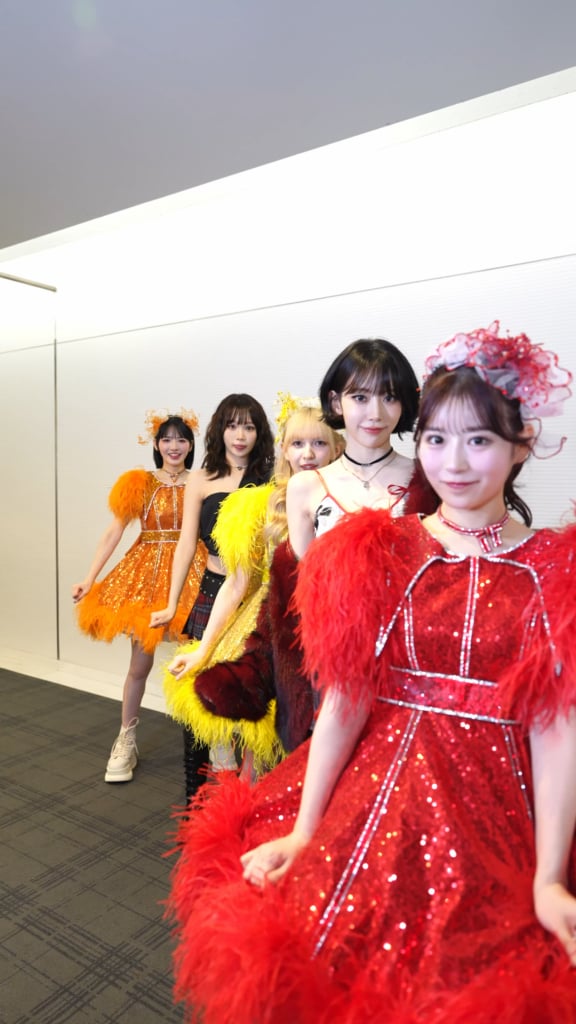 251230 تحديث FRUITS ZIPPER على TikTok مع Kim Chaewon وMiyawaki Sakura - بالتعاون مع Chinzei Suzuka وHyase Noel وTsukiashi Amane في "#Hacha Mecha Wacha Life!" 🐈‍⬛💗 (هاشا ميكا واشا لايف! تحدي)