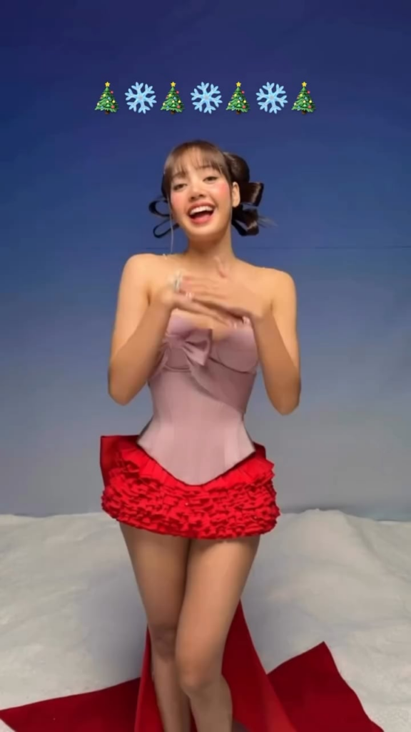 251225 قصة ليزا IG: عطلات سعيدة!