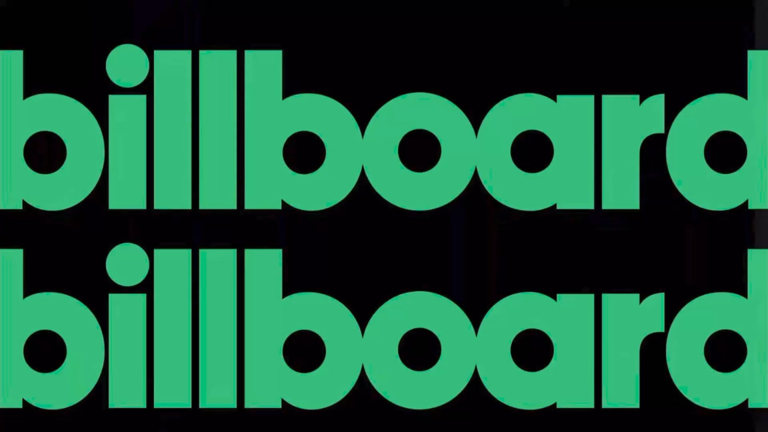 "روزي" تتحدث عن نجاح "APT". في البث المباشر للوحة رقم 1: "لم أكن أعتقد مطلقًا خلال مليون عام أن هذا سيحدث"