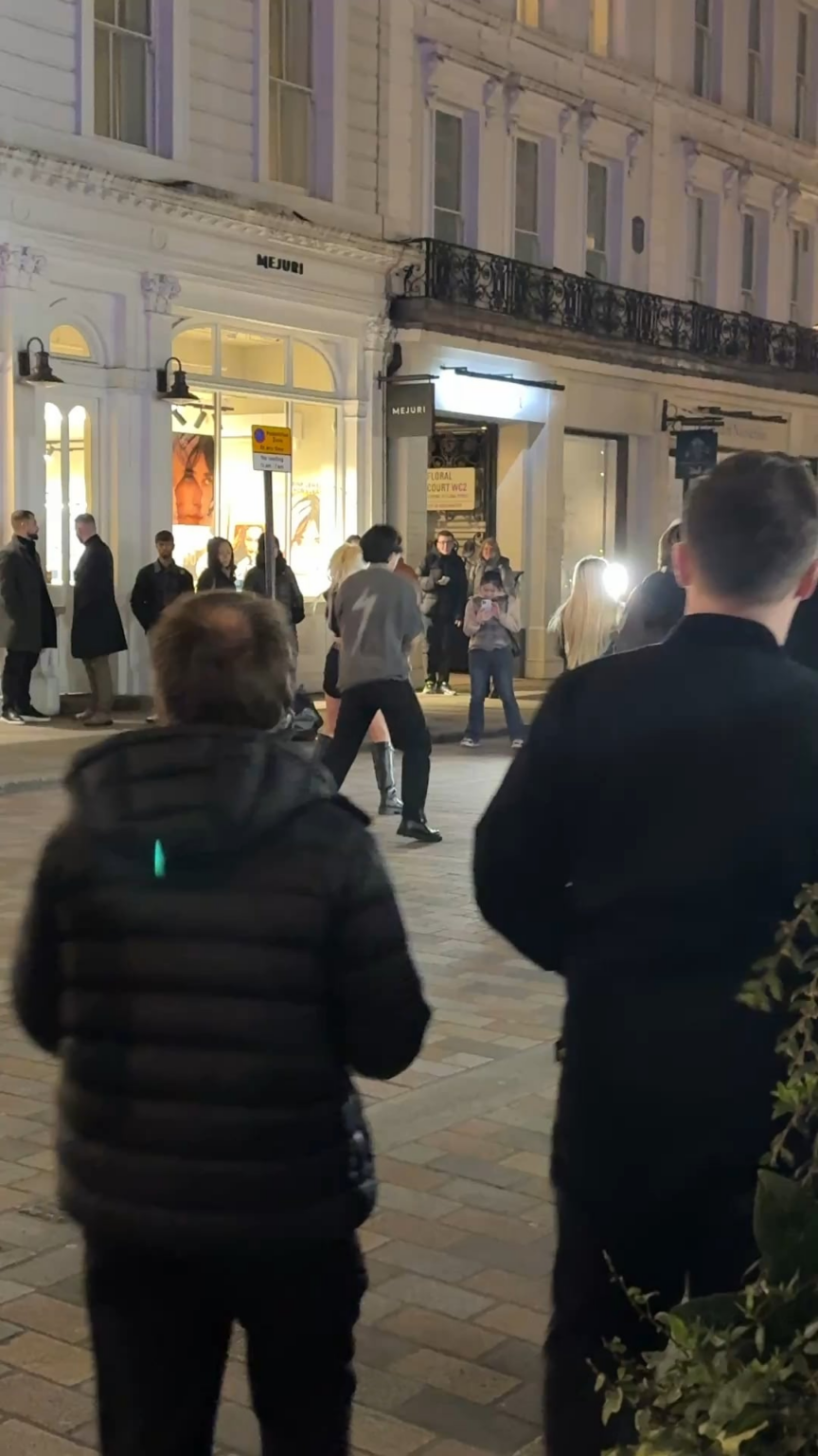 رقصة Whiplash تغطي لندن