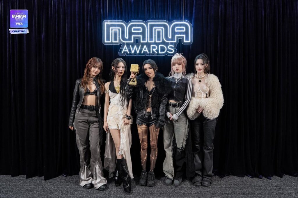 251201 MAMA AWARDS تحديث Twitter مع i-dle - 2025 MAMA AWARDS صور لحظة المجد (اختيار المعجبين لأفضل 10 أنثى)