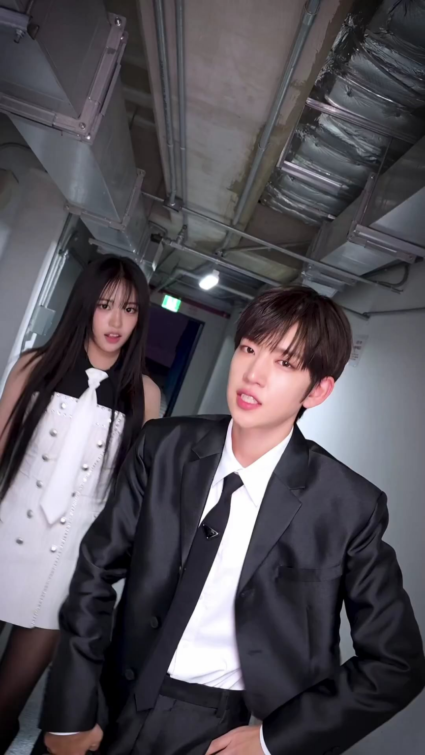 251222 تحديث IDID على TikTok مع Yujin - PUSH BACK مع IDID Kim Minjae (تحدي PUSH BACK)