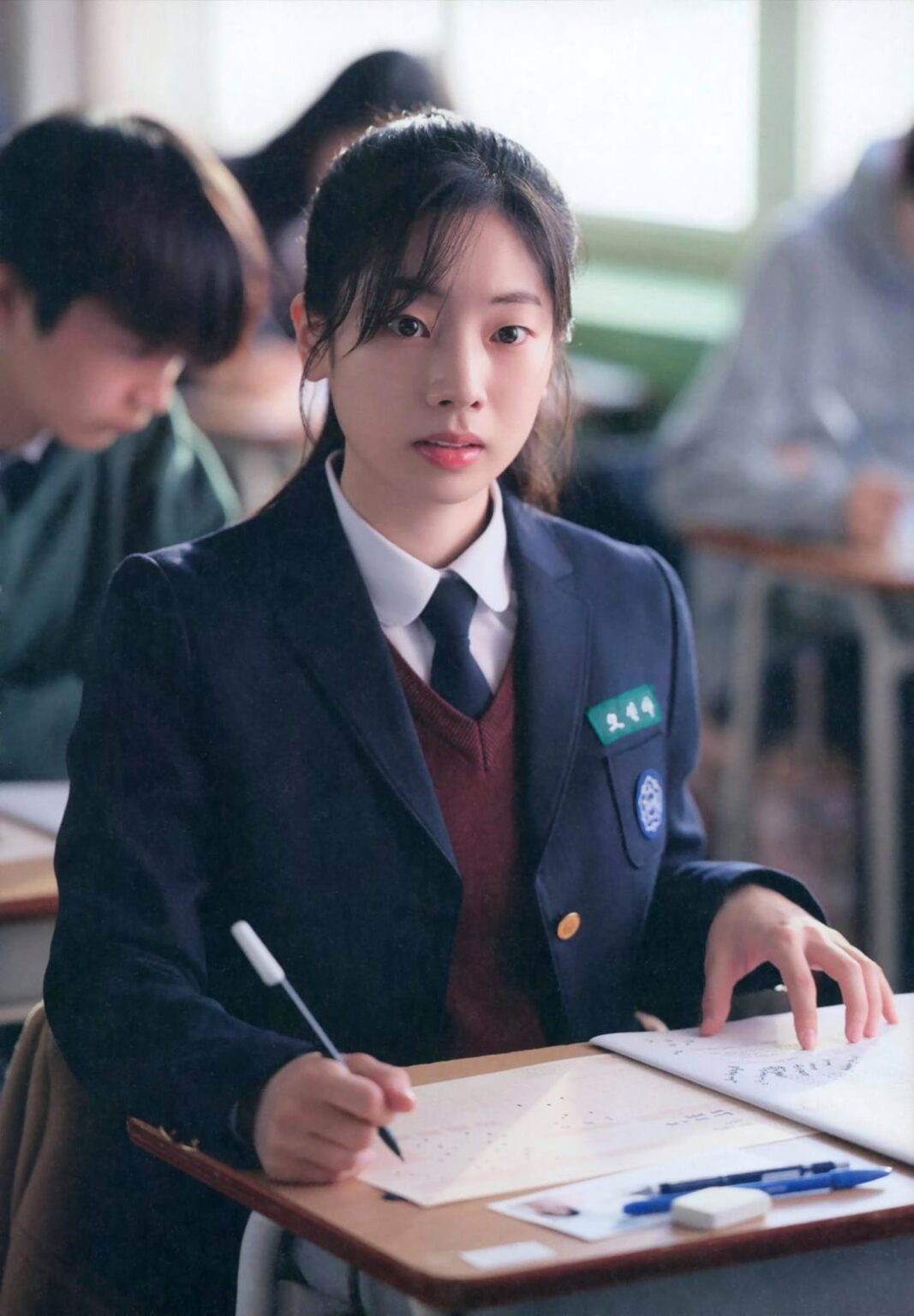 251210 تحديث Naver - تم اختيار داهيون كأفضل ممثلة جديدة عن دورها في فيلم "You Are The Apple Of My Eye" في حفل توزيع جوائز سيول السينمائية الدولية لعام 2025.